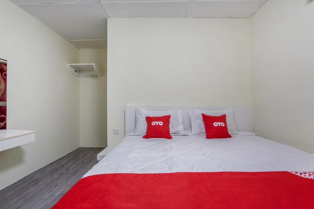 Oyo 822 Zande Motel Куала Селангор Екстериор снимка