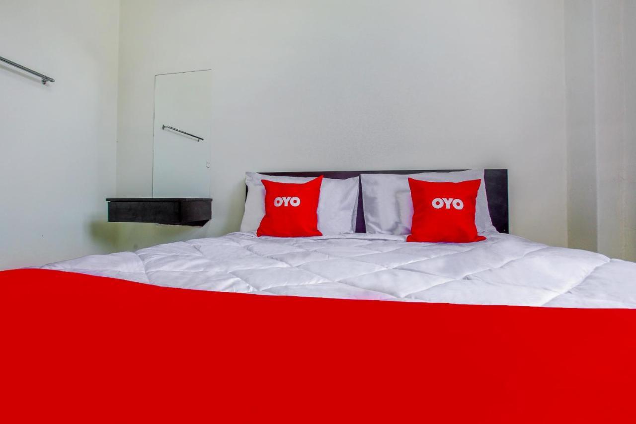 Oyo 822 Zande Motel Куала Селангор Екстериор снимка