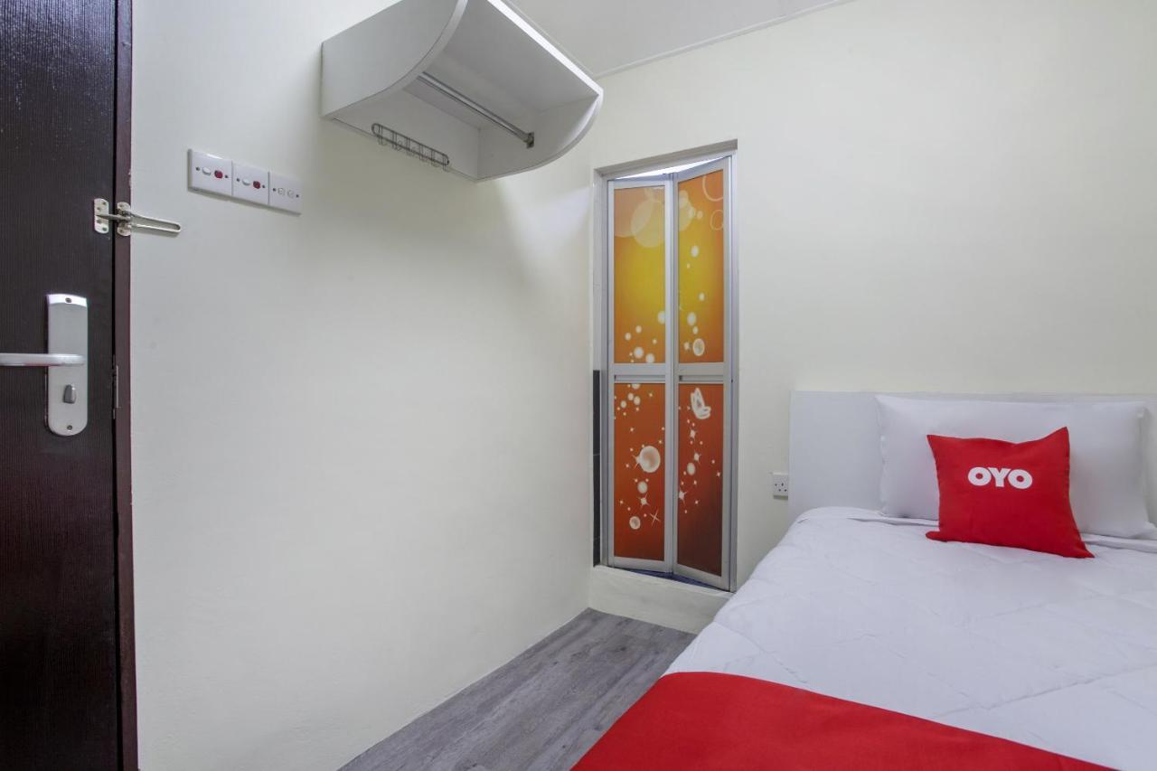 Oyo 822 Zande Motel Куала Селангор Екстериор снимка
